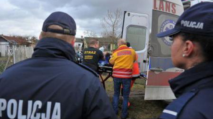 Cinci morţi, printre care doi copii, după ce un imobil s-a prăbuşit într-un oraş din Polonia