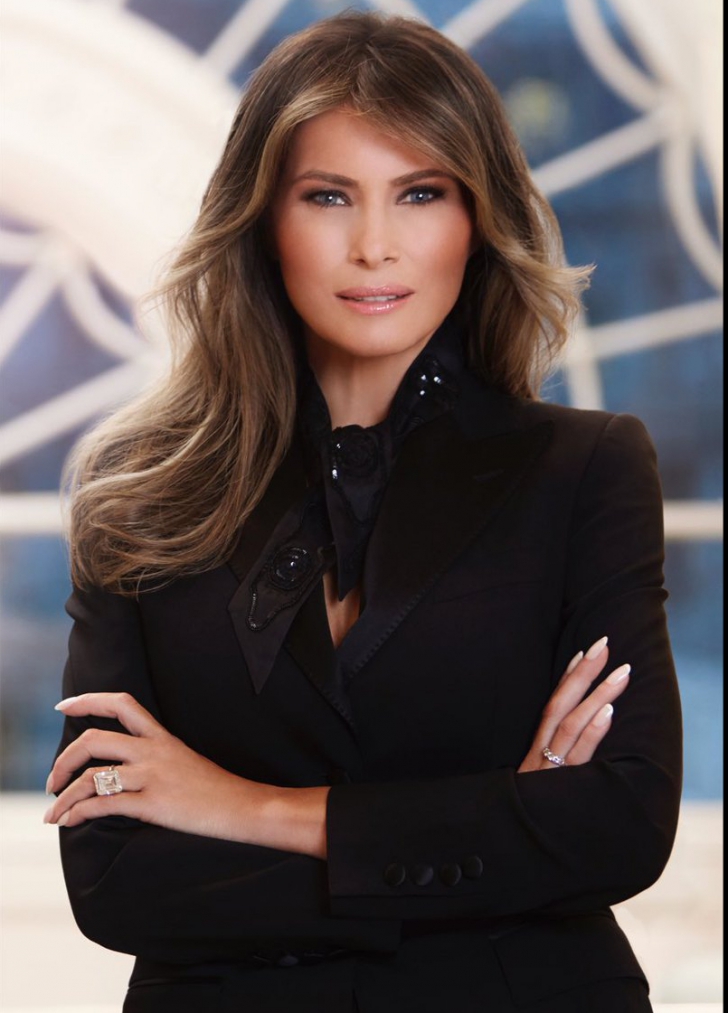 Casa Albă a  dat publicității primul portret oficial al Primei Doamne