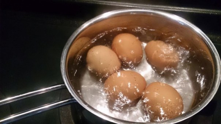 Cum să fierbi ouăle ca să se nu se spargă în oală