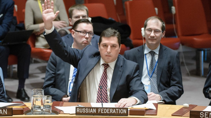 Ambasadorul Rusiei la ONU a ţipat la reprezentantul M. Britanii:"Uită-te la mine! Nu întoarce..."
