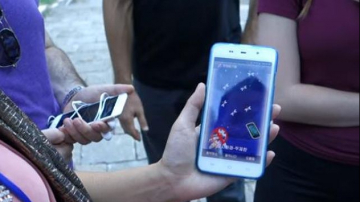 Cum arată un smartphone construit în Coreea de Nord! Telefonul are chiar și aplicaţie anti-ţânțari
