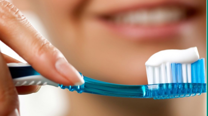 De ce nu e bine să te speli pe dinţi imediat după masă  