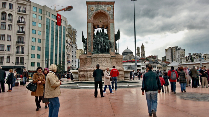 mae romania istanbul taksim ile ilgili görsel sonucu