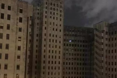 Au văzut o siluetă la geamul unui spital PĂRĂSIT de 12 ani. Au intrat acolo şi s-au SPERIAT