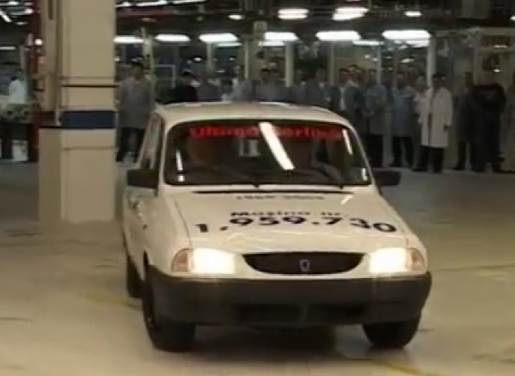 Cum arată ultimul model Dacia 1310, care a ieşit pe porţile uzinei de la Mioveni. Oamenii au PLÂNS