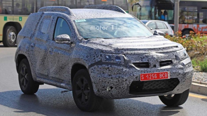 SURPRIZĂ! Au "scurs" pe net primele imagini-spion cu noua Dacia Duster