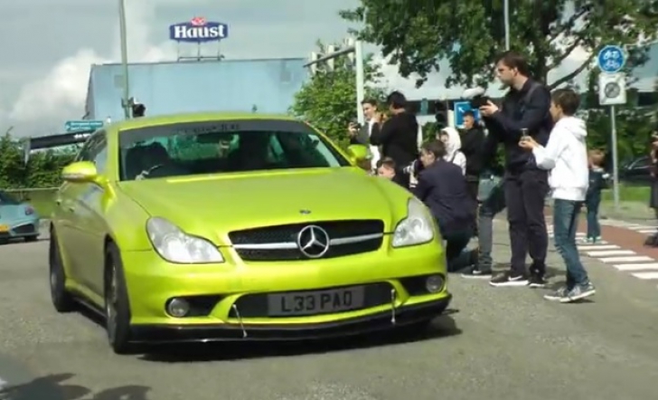 Au văzut un Mercedes-AMG de 100.000 €. Când s-au uitat în spatele lui, ULUIŢI de ce avea instalat