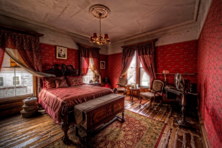 Un palat în stil victorian din 1875, scos la vânzare pe un preţ de nimic.ŞOC! De ce nimeni nu-l vrea
