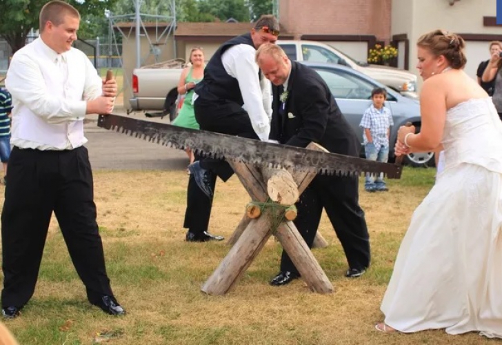 Cele mai CIUDATE tradiţii de nuntă din lume. V-aţi mai căsători dacă ar trebui să treceţi prin asta?