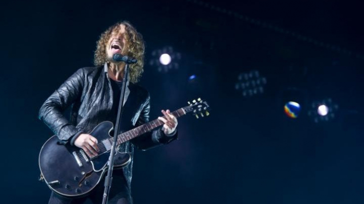 Lumea muzicii este în șoc. Chris Cornell, solistul Soundgarden, un uriaș al scenei rock, a murit   