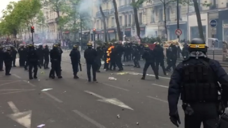 Cocktailuri Molotov la Paris: "Nici Le Pen, nici Macron, nici ciumă, nici holeră!"