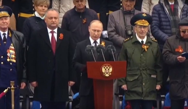 Președintele R. Moldova Igor Dodon, umbra lui Vladimir Putin în Piața Roșie