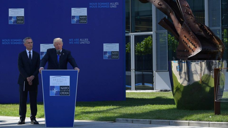 Gestul revoltător pe care l-a făcut Trump, pentru a fi în primul rând în fotografia oficială NATO