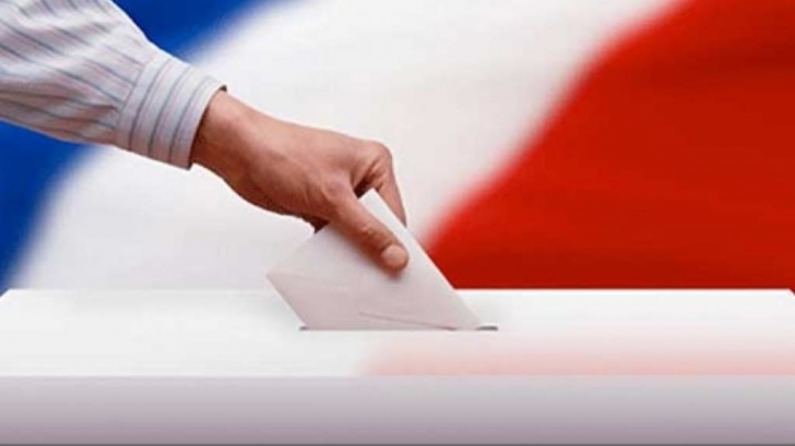 Francezii votează în turul al doilea al alegerilor legislative