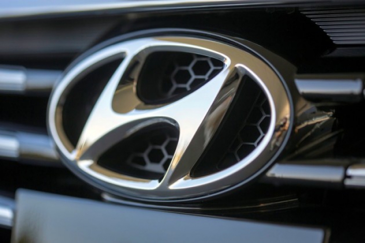 Hyundai vrea să lanseze un SUV coupe de mari dimensiuni. Design revoluţionar propus de sud-coreeni