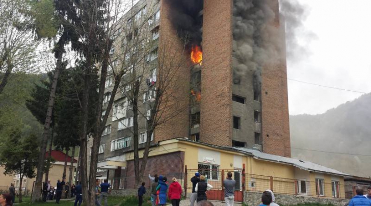 Incendiu în Petrila