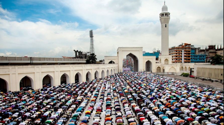 Astăzi începe Ramadanul, luna sfântă de post și rugăciune pentru musulmani. Ce semnificație are