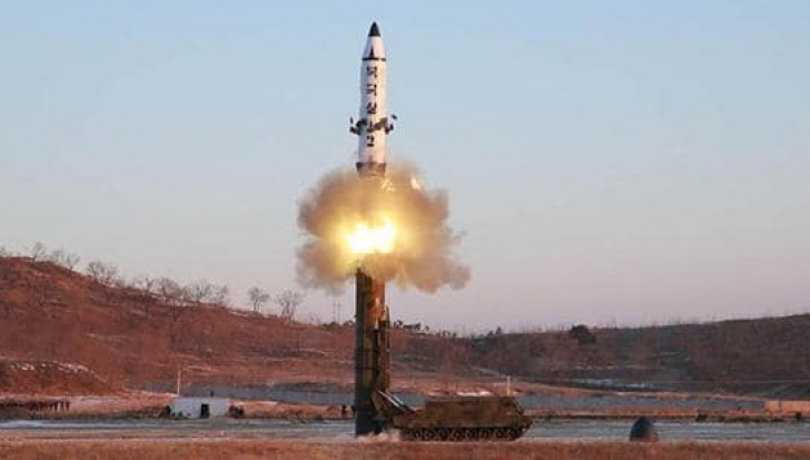Coreea de Nord a lansat o rachetă balistică. Reacție furioasă a lui Trump, temeri în China și Rusia