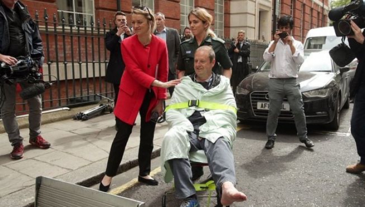 Mașina liderului laburist din Marea Britanie a trecut peste un cameraman BBC