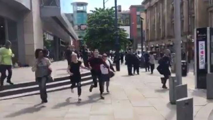 Un centru comercial din Manchester, evacuat. Poliția a cercetat un pachet suspect