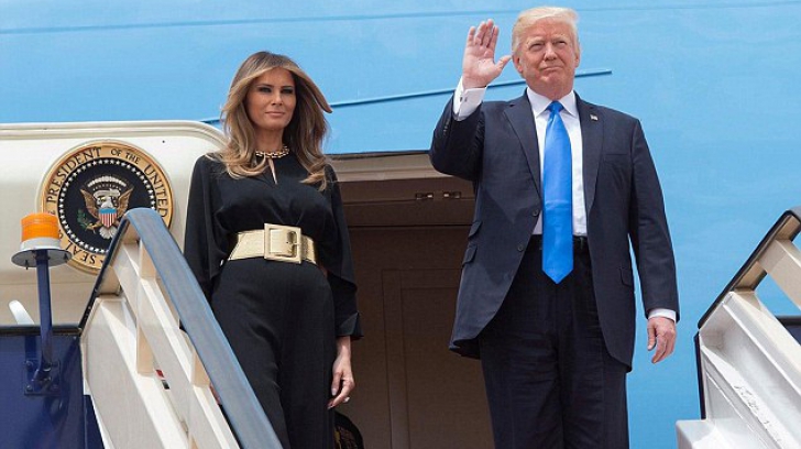 Apariţie şocantă a Melaniei Trump în Arabia Saudită! Ce nu a respectat prima doamnă a Americii