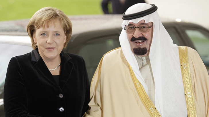 Angela Merkel, încă o femeie politician care refuză să poarte văl islamic în Arabia Saudită