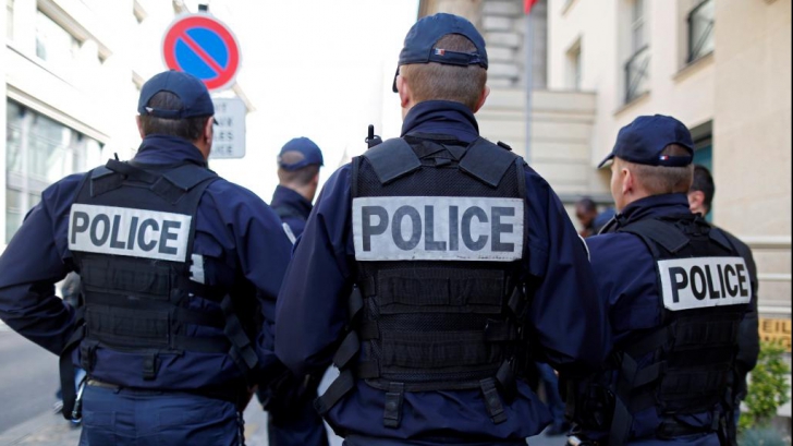 Operațiune antitero în Franța. Cinci persoane au fost arestate și mai mult arme, confiscate