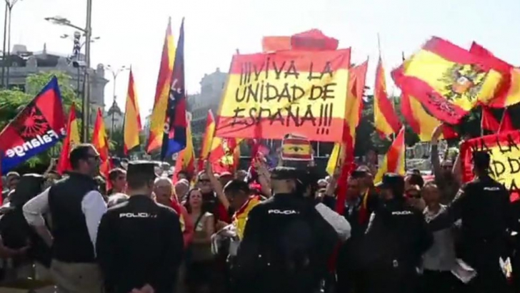Tendinţe secesioniste pe cale de a fi înăbuşite. Proteste împotriva independenţei Cataloniei