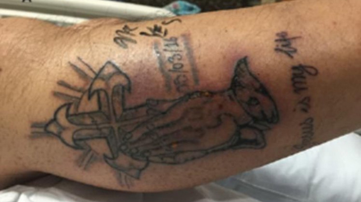 ȘOCANT! Ce a pățit acest om, după ce și-a tatuat o cruce. Nu avea voie, dar a făcut-o. Și a murit