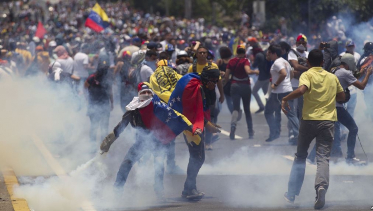 Numărul victimelor din Venezuela creşte. Forţele militare sunt masate în marile oraşe