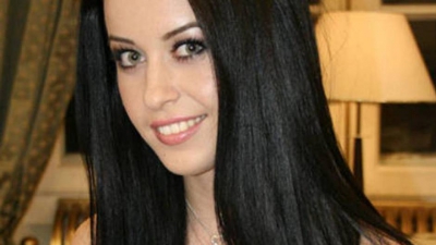 „Protejata” premierului Mihai Tudose s-a remarcat în trecut la emisiunea Burlacul