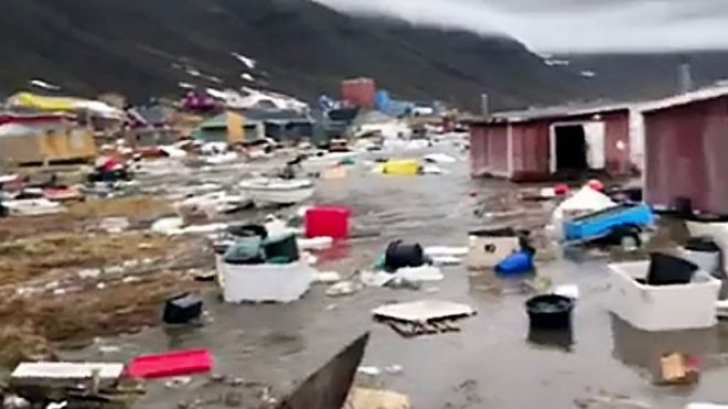 Imagini şoc: un cutremur masiv a declanşat un TSUNAMI în Groenlanda - "Nu e normal"
