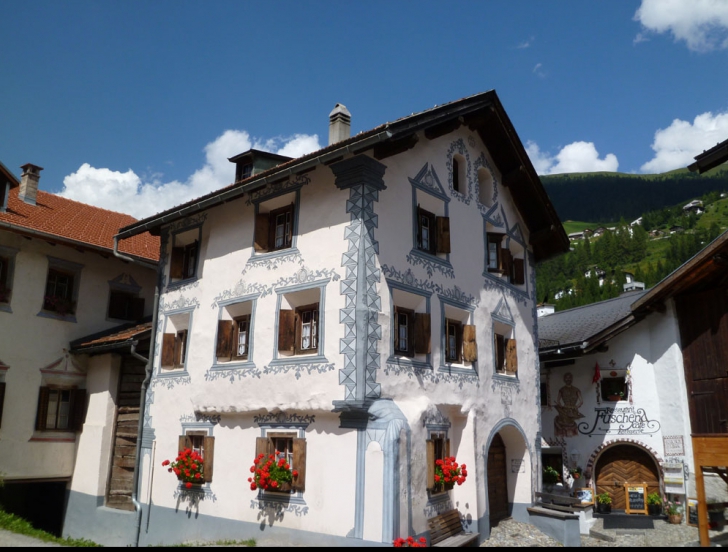 Localitatea din Elveția unde nu ai voie să faci fotografii pentru că este considerată cea mai...