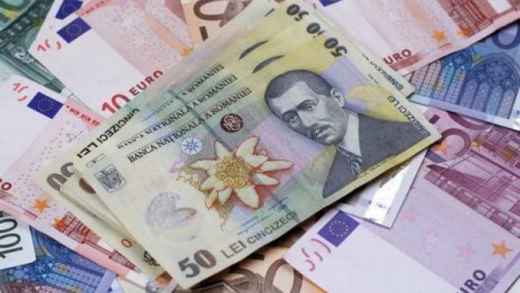 Veste excelentă pentru români! Dacă mergi în UE, vei retrage banii de la bancomat fără comision