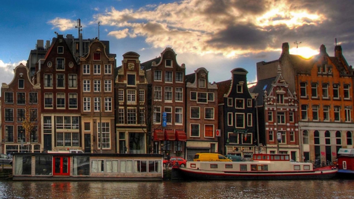Oferte vacanțe Amsterdam. Unde găsiți reduceri de până la 35%