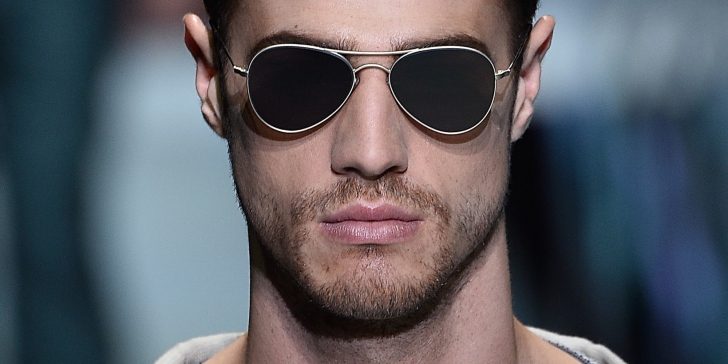 eMAG – Ce ochelari de soare se poarta, la barbati, in vara asta