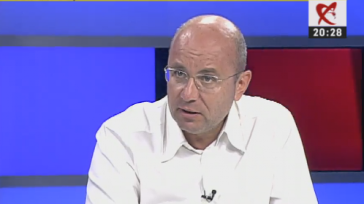 Cozmin Guşă explică de ce a trecut moţiunea. Ce se întâmplă în PSD este "imaginea laşităţii"