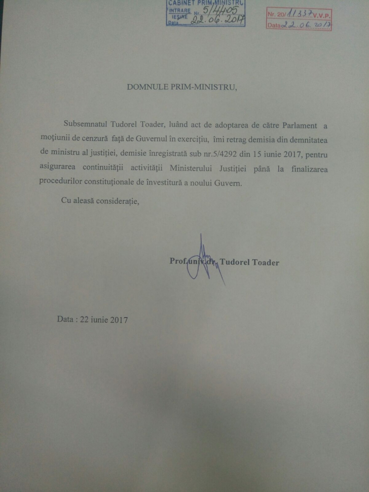 20 de miniștri din Cabinetul Grindeanu și-au retras demisiile! Lista completă