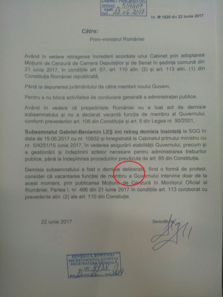 Cererile miniștrilor de retragere a demisiei, identice și greșite gramatical