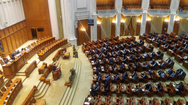 Moţiunea de cenzură a PSD a strâns 222 de semnături, cu 11 mai puțin decât e nevoie să cadă Guvernul