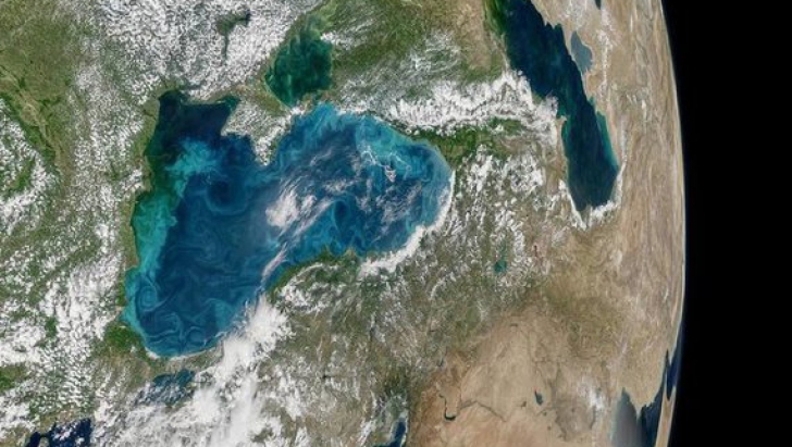 Fenomen INCREDIBIL în Marea Neagră care poate fi văzut din spaţiu. ''Este o BINECUVÂNTARE''