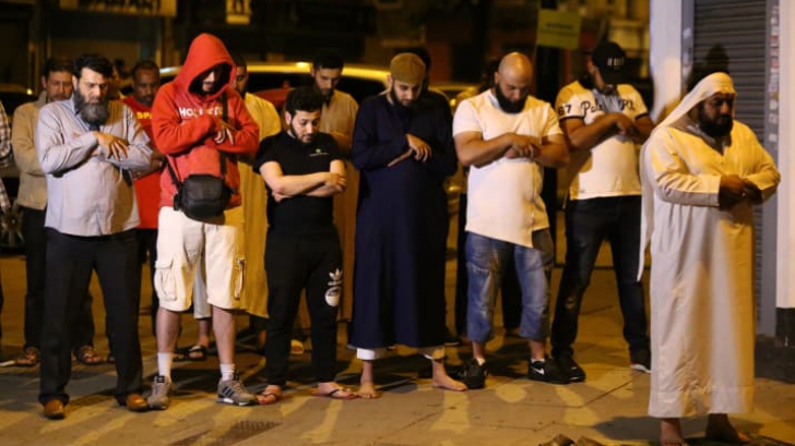 Musulmanii, vizați de atacul de noaptea trecută