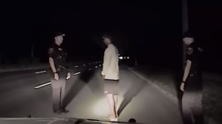 Poliţia a făcut publice imagini cu arestarea lui Tiger Woods 