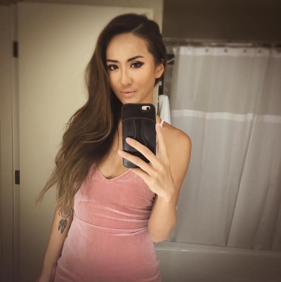 O tânără DJ a fost jefuită de telefonul mobil, într-un club. A pus la pământ hoţul şi...