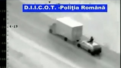 Români arestați în Olanda - furau din camioane cu marfă, după metoda Fast & Furious