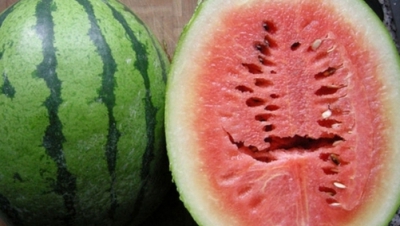 Mare atenţie! Pepenele roşu te poate îmbolnăvi grav dacă nu faci acest lucru înainte de a-l mânca