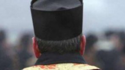 Managerul Arhiepiscopiei Tomisului, şef de grupare evazionistă. Conducea o reţea de bişnitari