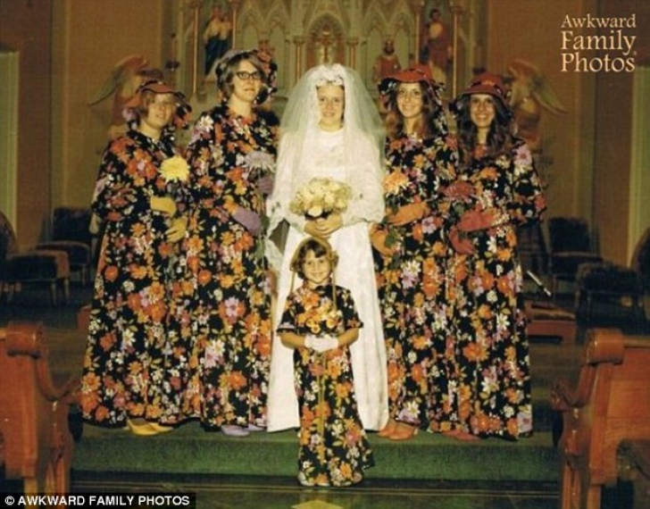 AŞA NU! Cele mai bizare fotografii cu domnişoare de onoare. Au ruinat nunta!