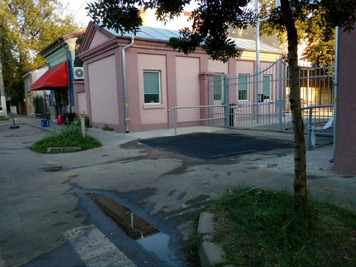 Surparea de la accesul secundar al Spitalului Militar a fost reparată în 15 ore