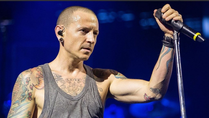 Solistul trupei Linkin Park s-a SINUCIS! Detalii șocante despre moartea artistului